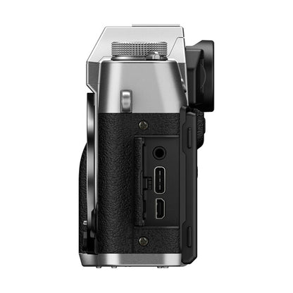 Fujifilm X-T30 III Kit with 13-33mm f/3.5-6.3 (Silver)