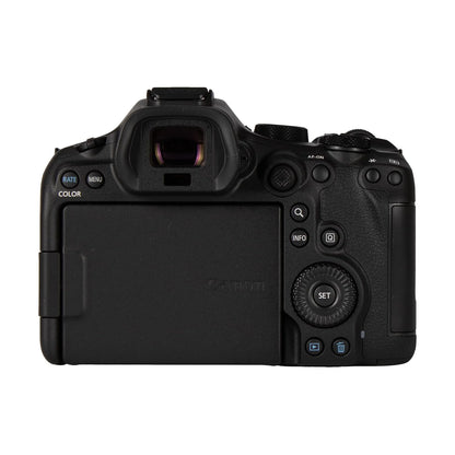 Canon EOS R6 Mark III with RF 24-105mm F/4-7.1 IS STM Lens